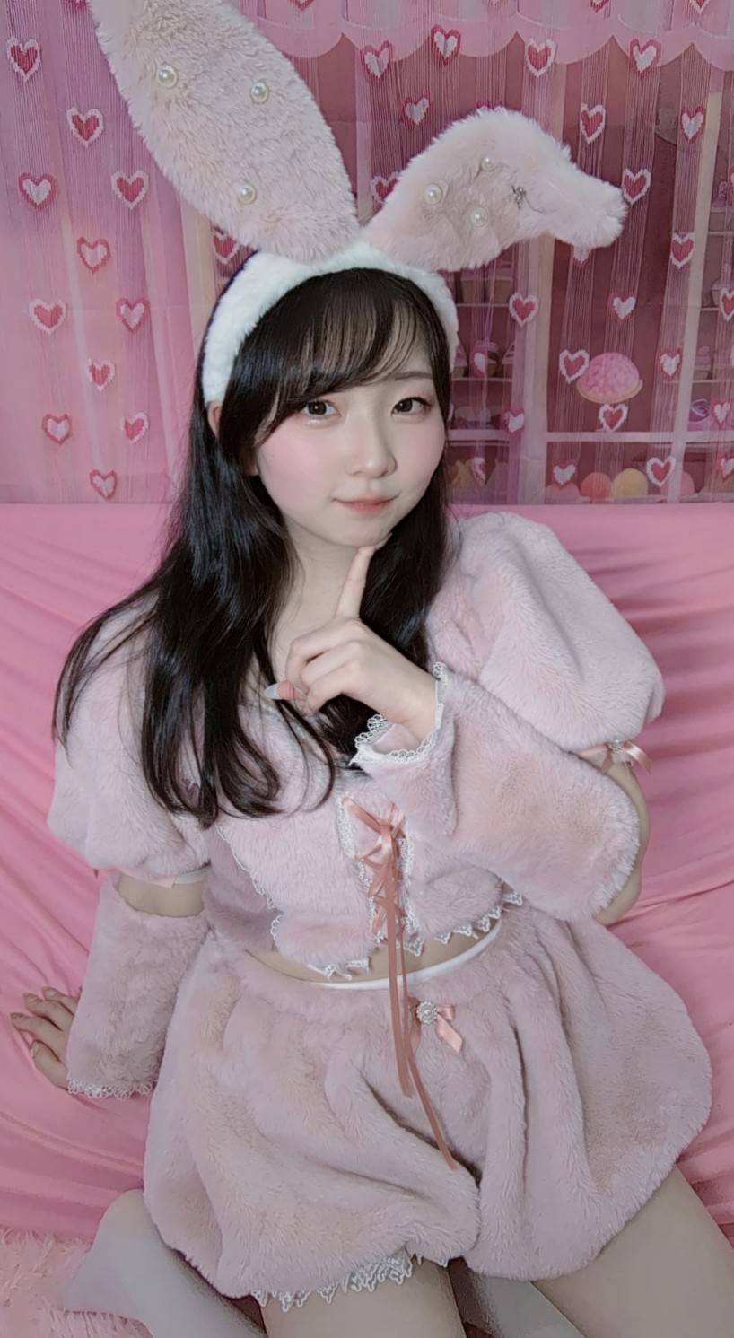 実輝 侑奈